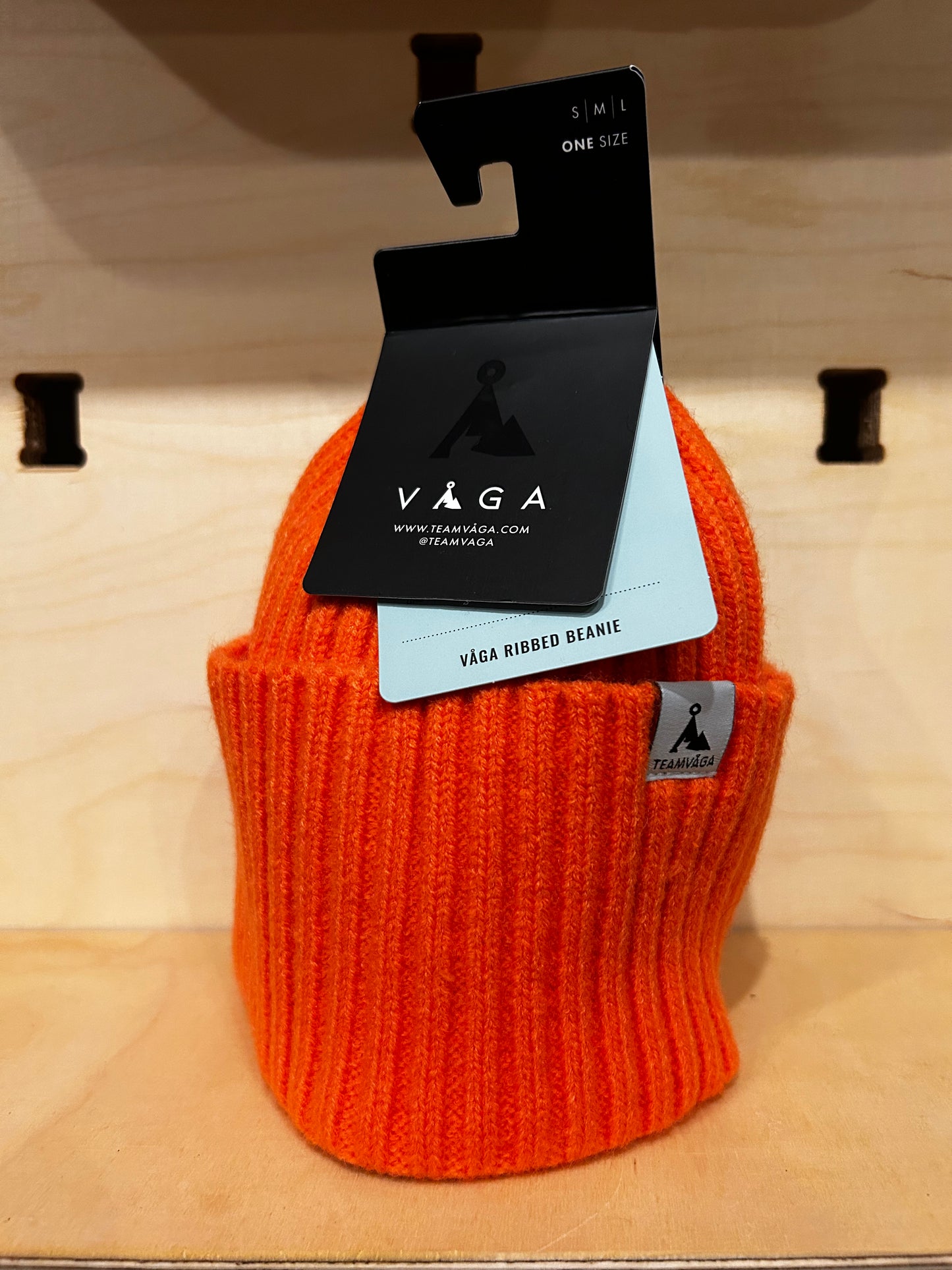 Vaga Cashmere Ribbed Beanie